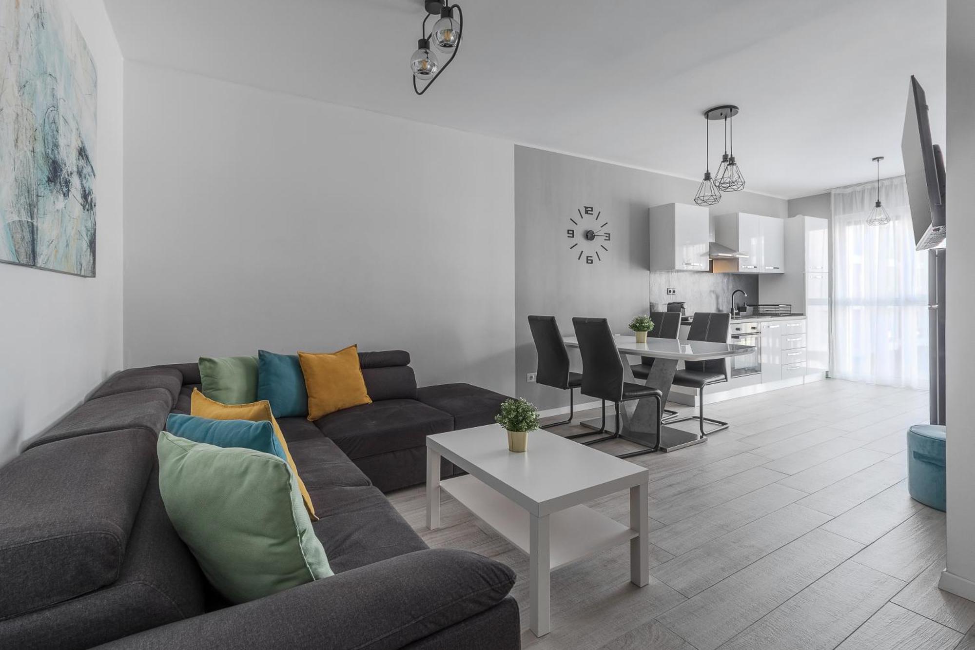 Ceyrat Flat Apartment Oradea Bagian luar foto