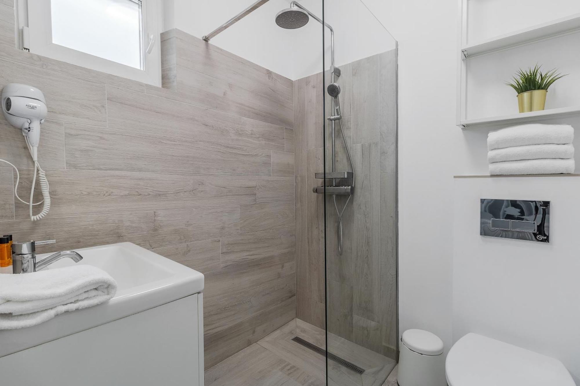 Ceyrat Flat Apartment Oradea Bagian luar foto